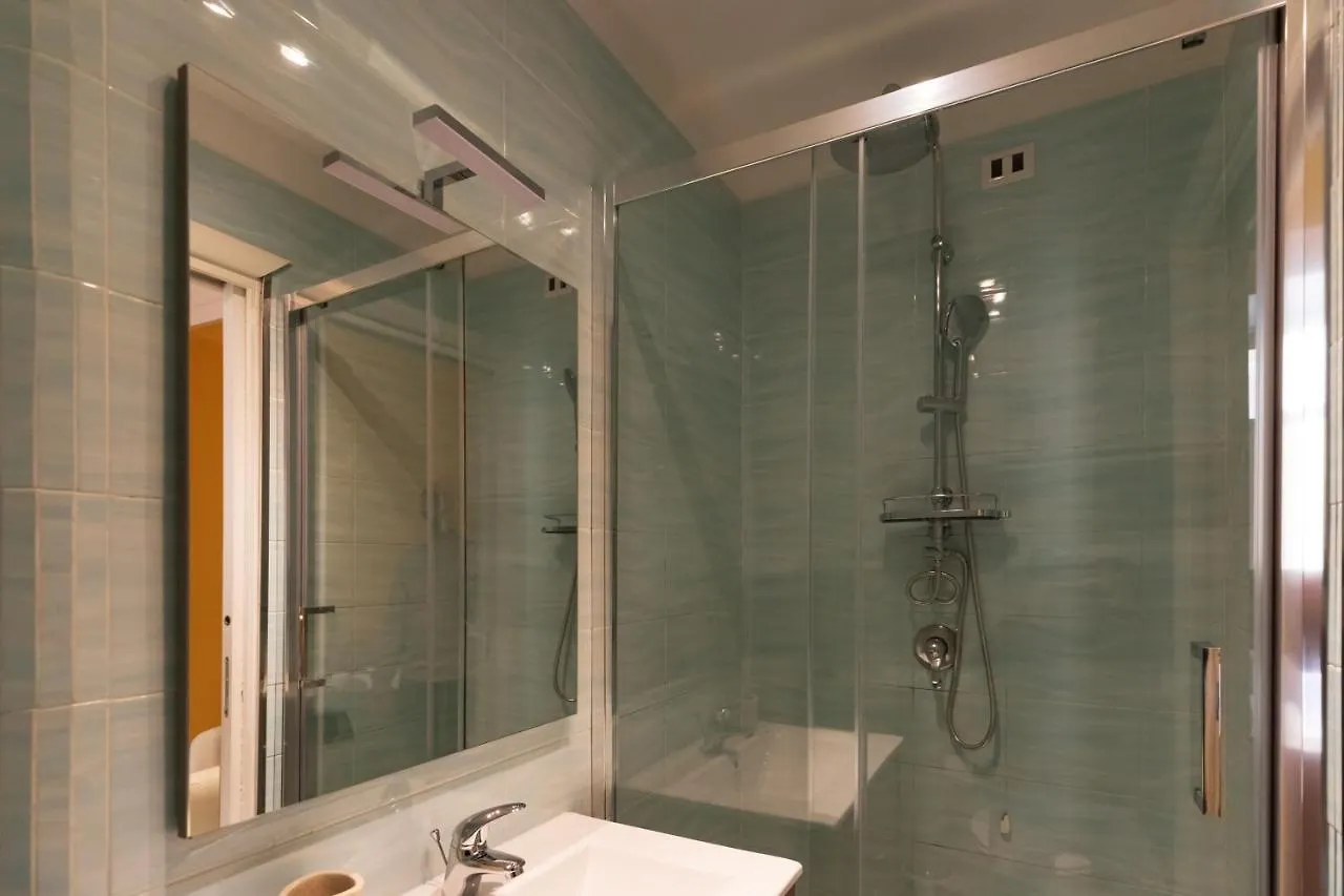 招待所 Suites Trinita In Toledo Street 那不勒斯