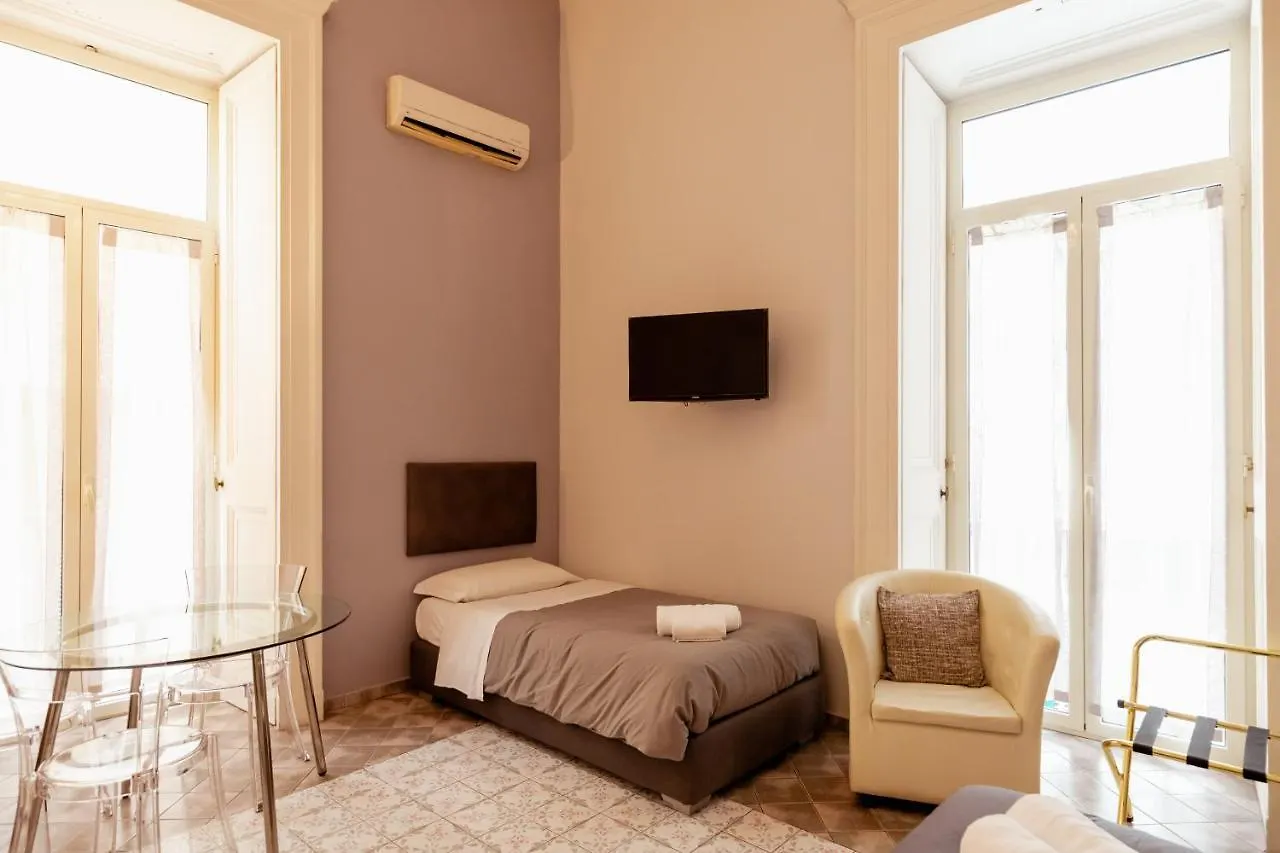 Suites Trinita In Toledo Street 那不勒斯 0*,