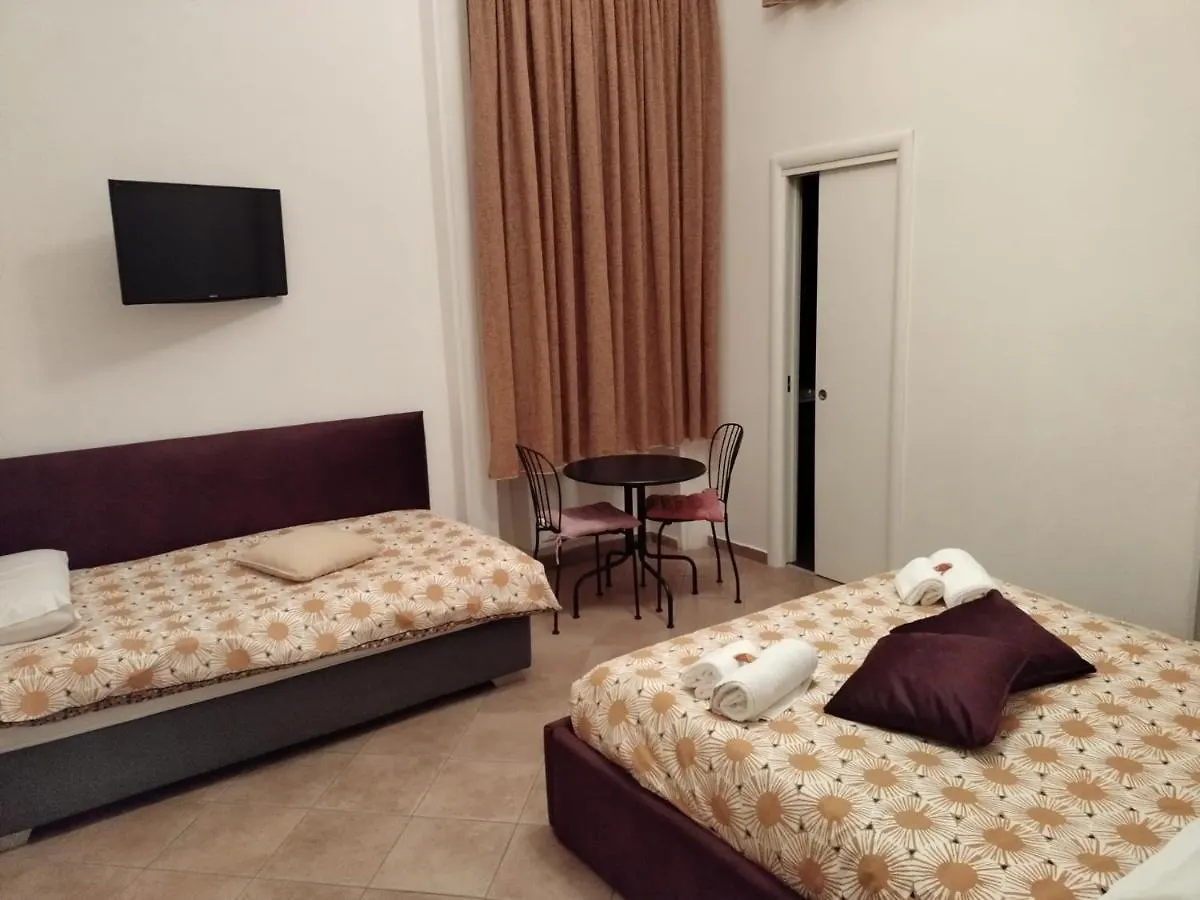 Suites Trinita In Toledo Street 那不勒斯 0*,  意大利